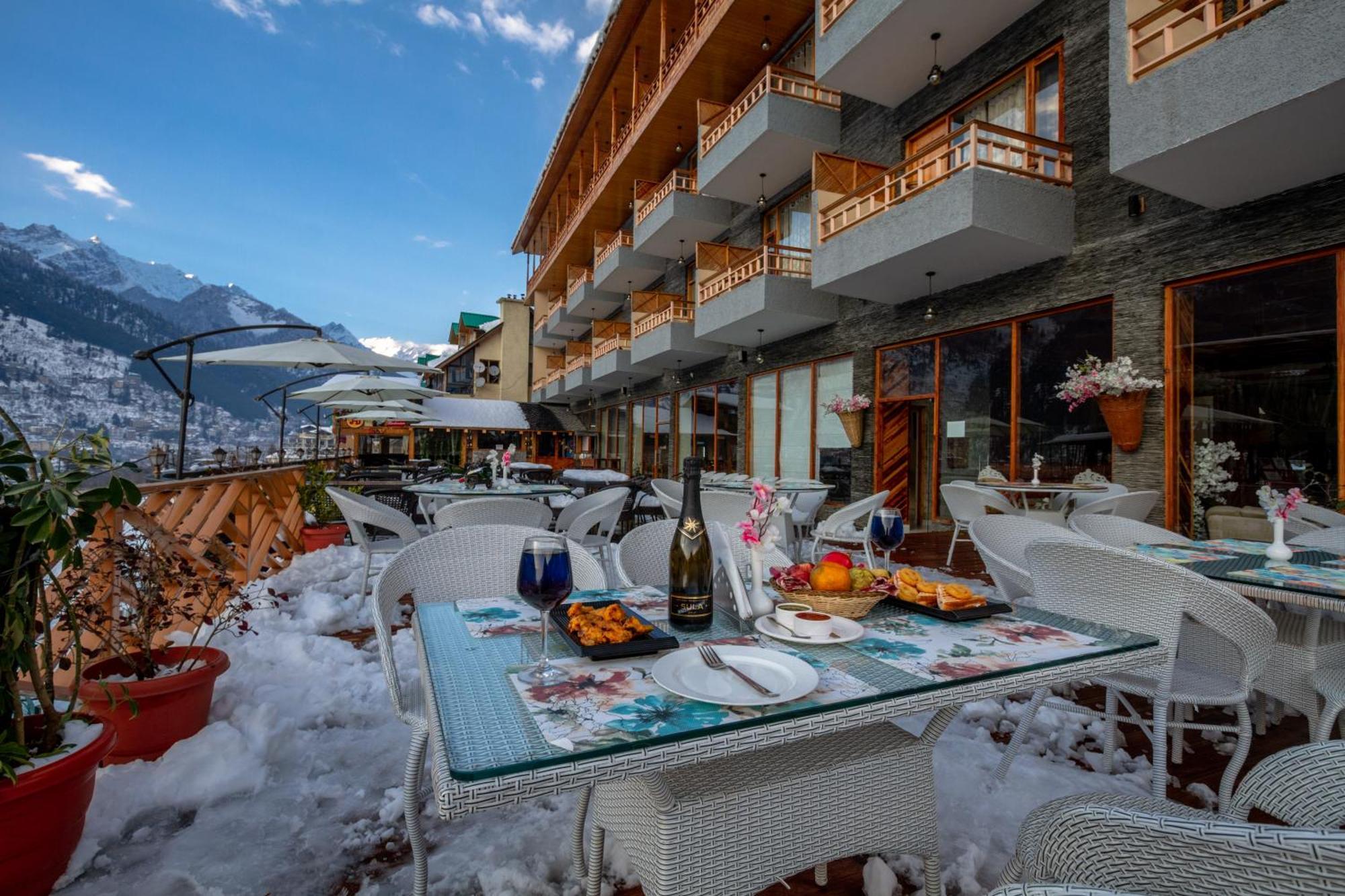 Snow Flakes Resort And Spa Centrally Heated Luxury Resort Manāli Buitenkant foto