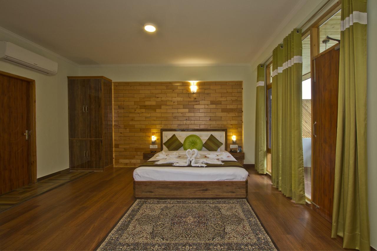 Snow Flakes Resort And Spa Centrally Heated Luxury Resort Manāli Buitenkant foto