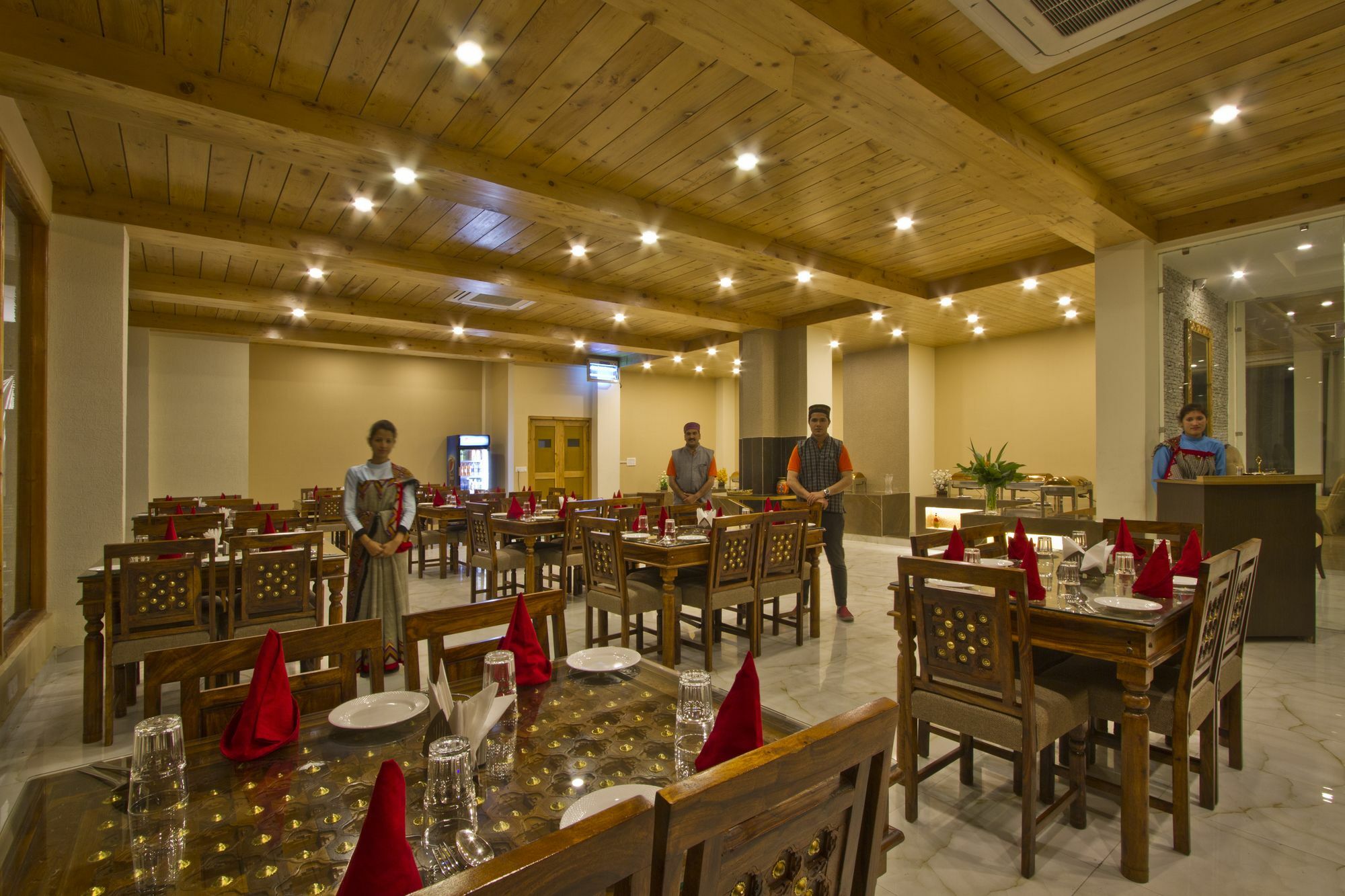 Snow Flakes Resort And Spa Centrally Heated Luxury Resort Manāli Buitenkant foto